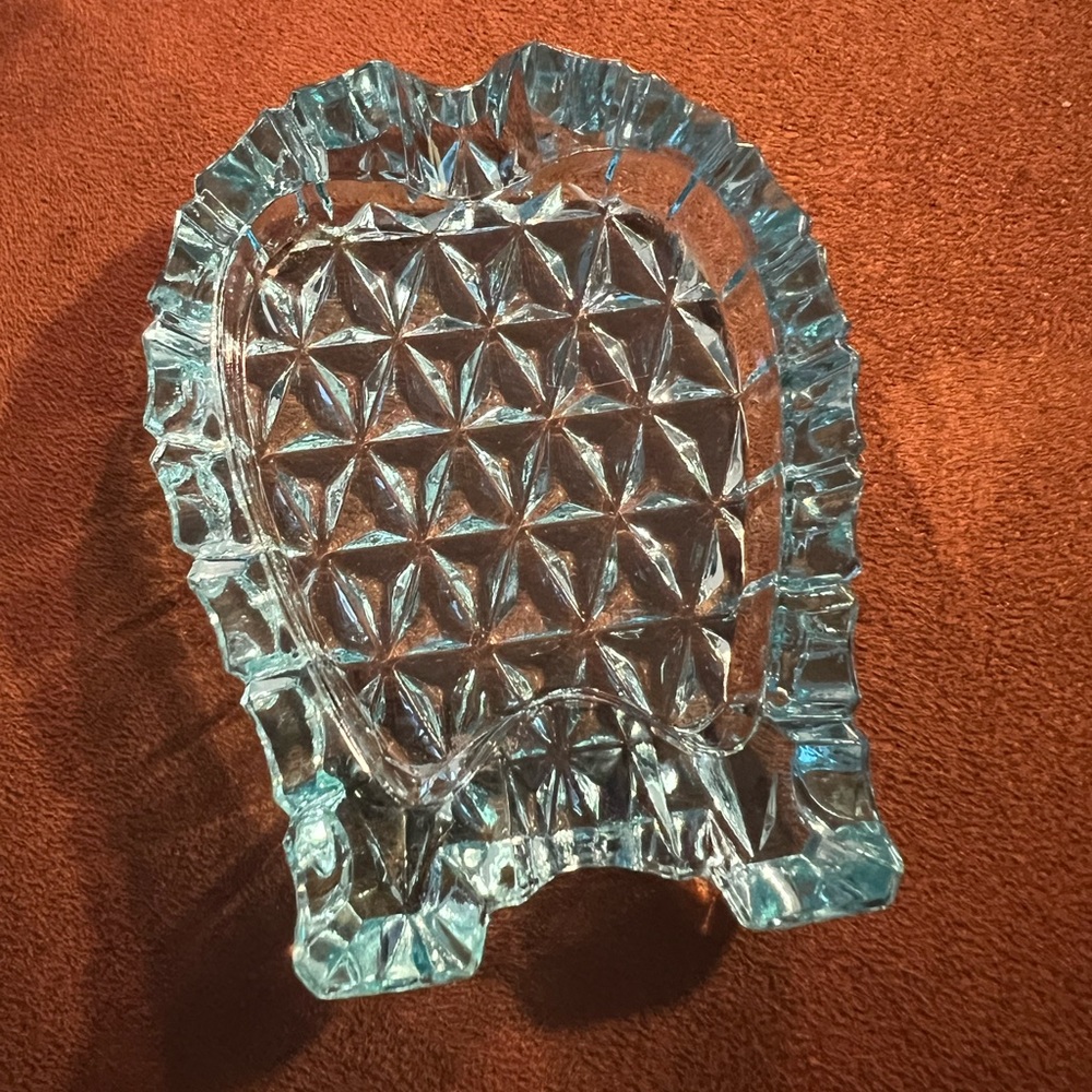 Beautiful depression glass little ashtray